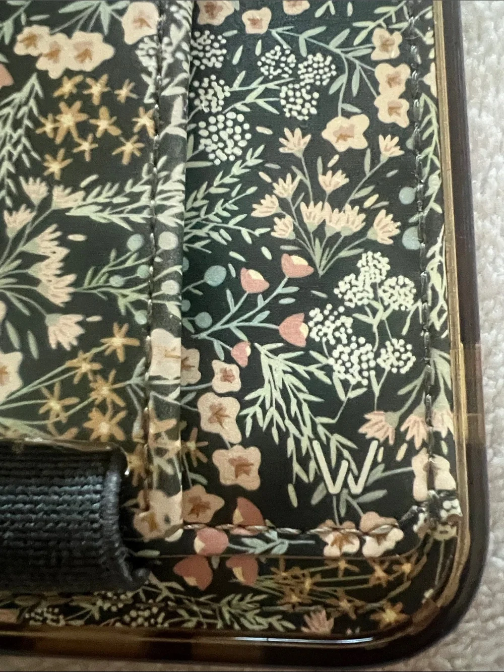 Walli Floral Phone Case with Card Slot and Strap IPhone 13 Pro